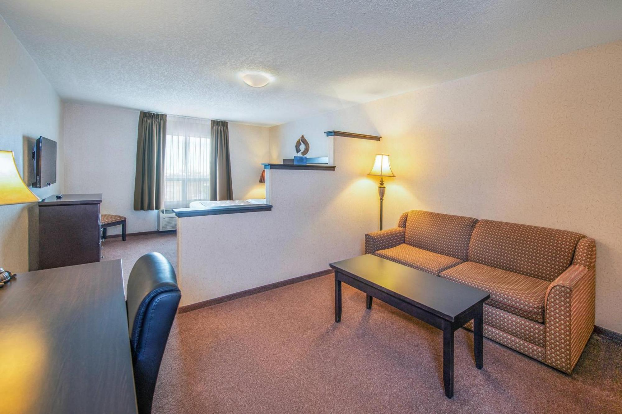 Quality Inn & Suites Летбридж Экстерьер фото