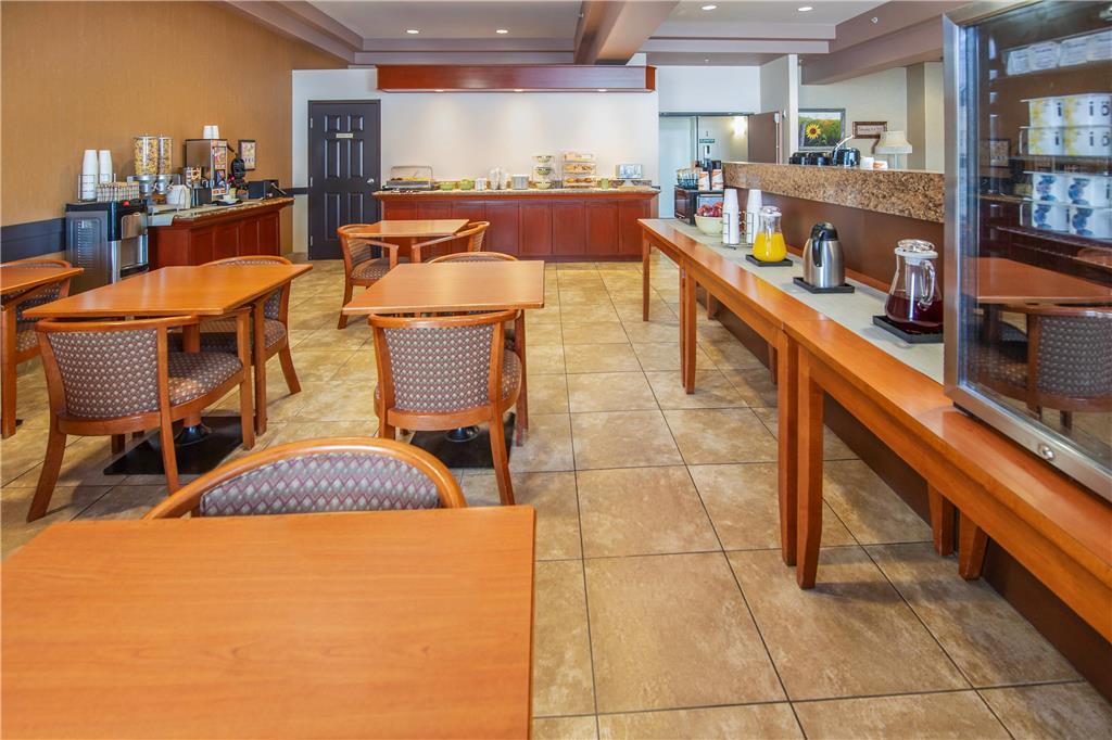Quality Inn & Suites Летбридж Ресторан фото