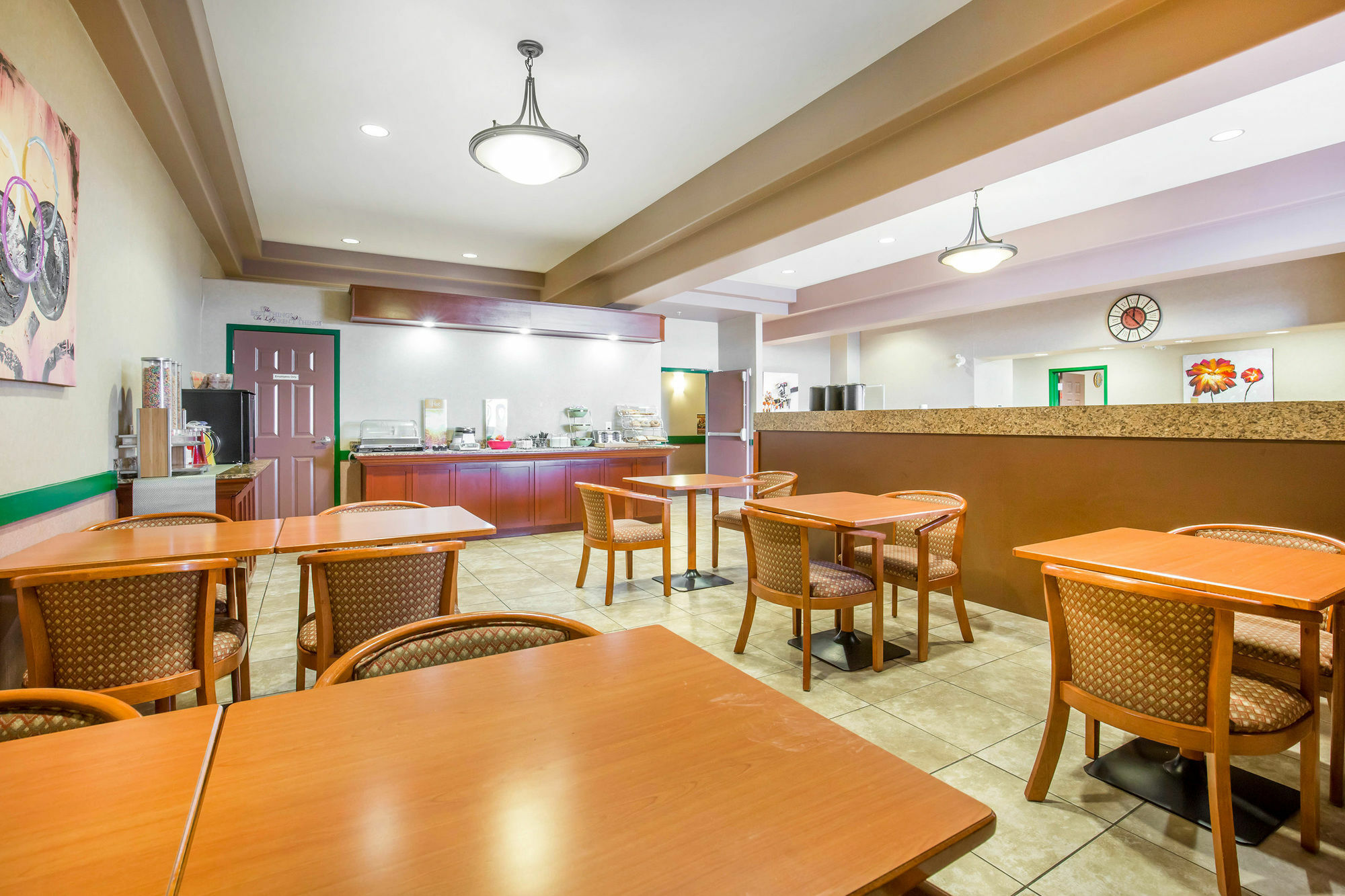 Quality Inn & Suites Летбридж Экстерьер фото